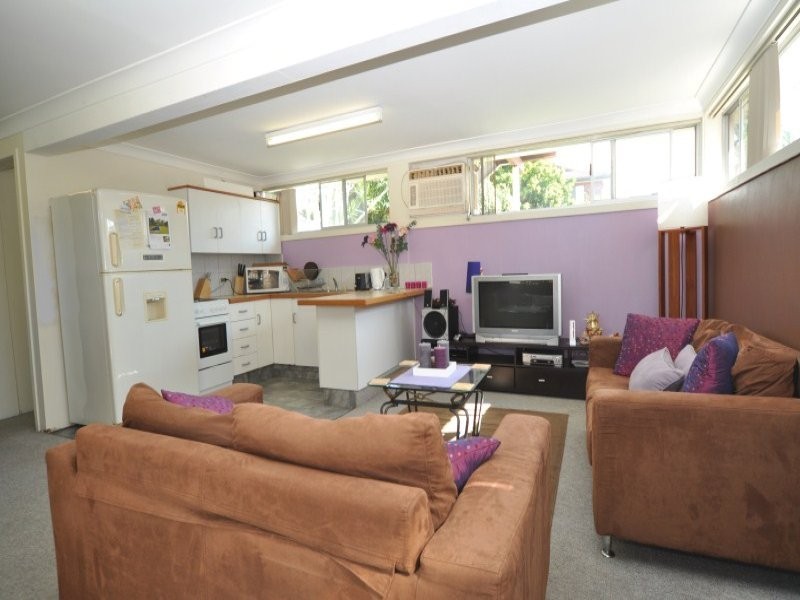 28 Muscovey Avenue, Paradise Point QLD 4216
