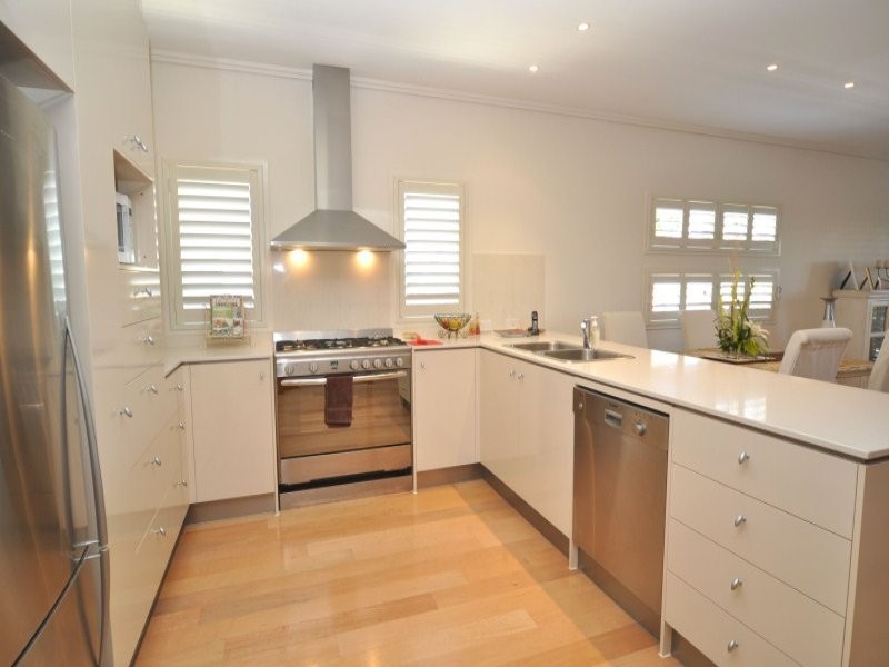 2/8 Teal Avenue, Paradise Point QLD 4216