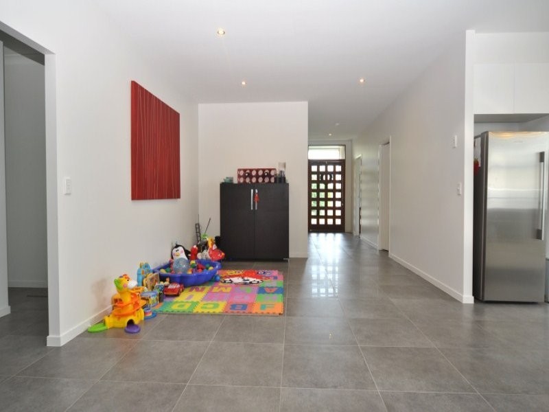 9 RHODIUM CRESCENT, Hope Island QLD 4212