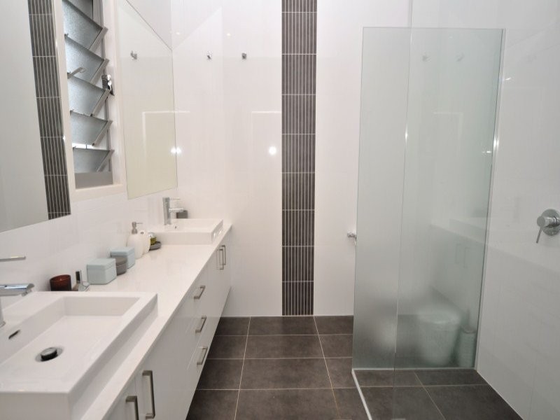 9 RHODIUM CRESCENT, Hope Island QLD 4212