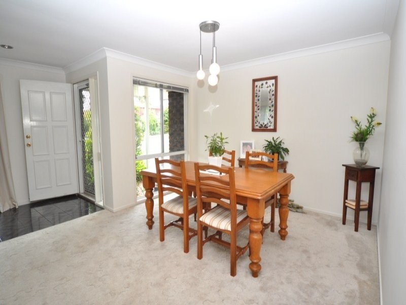 6 Sundown Drive, Paradise Point QLD 4216