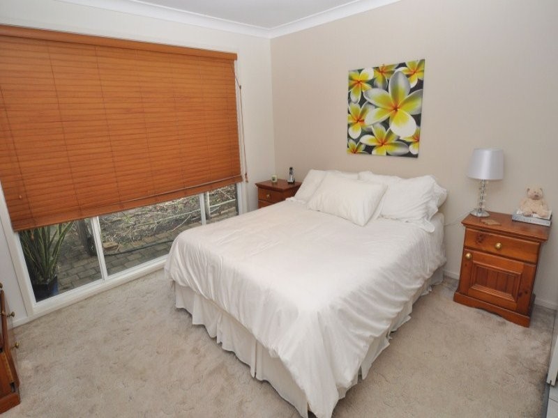 6 Sundown Drive, Paradise Point QLD 4216