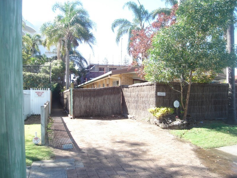 2/19 Back Street, Biggera Waters QLD 4216