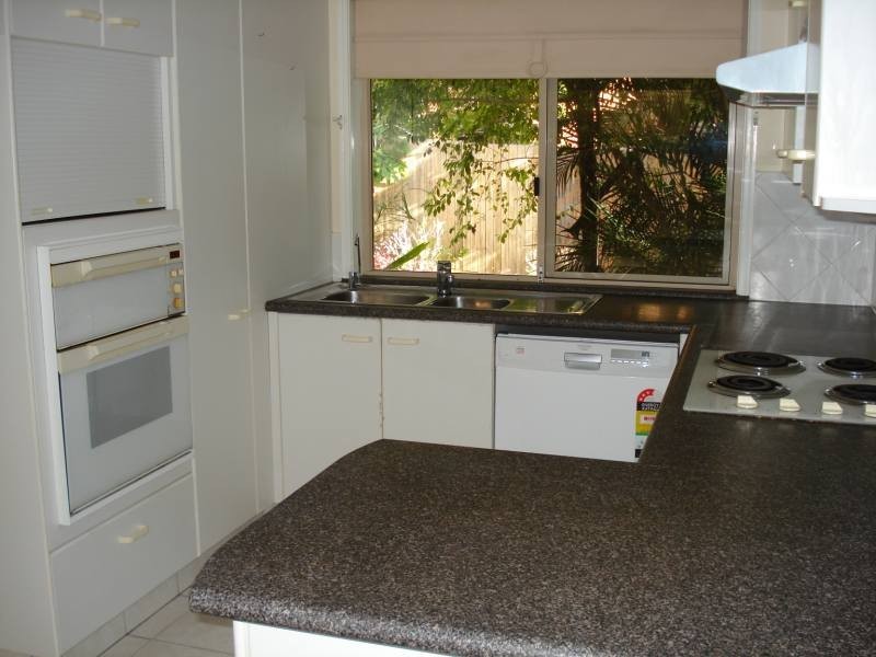 3/36 Billington Street, Labrador QLD 4215