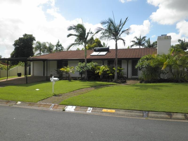 1 Loxton Court, Helensvale QLD 4212