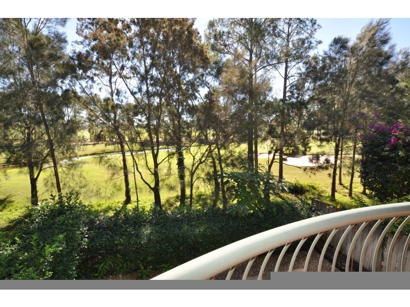 39 Ballybunyon Crescent, Hope Island QLD 4212