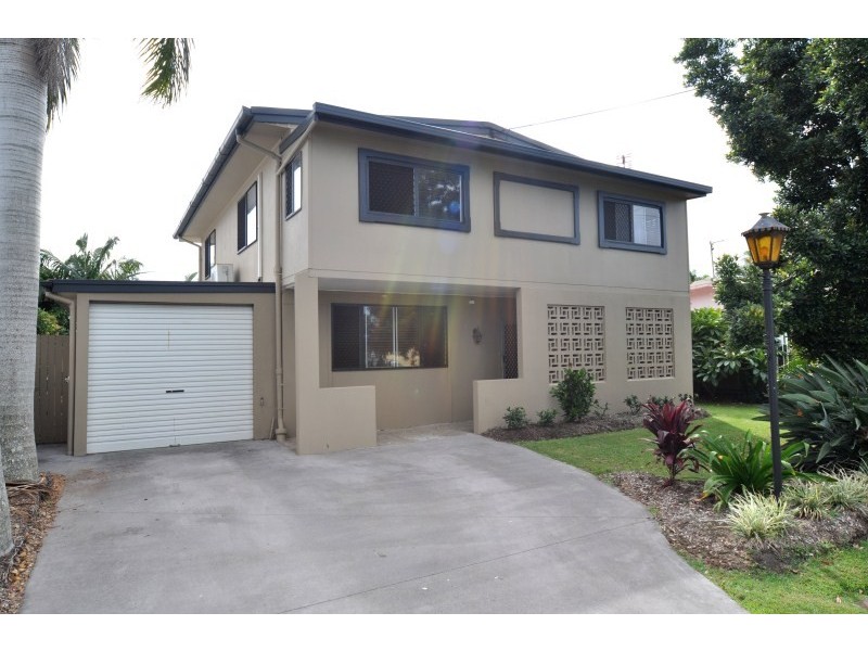 69 Poinsettia Avenue, Hollywell QLD 4216