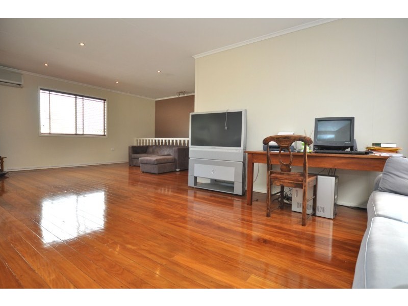 69 Poinsettia Avenue, Hollywell QLD 4216