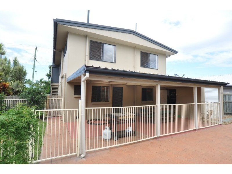 69 Poinsettia Avenue, Hollywell QLD 4216