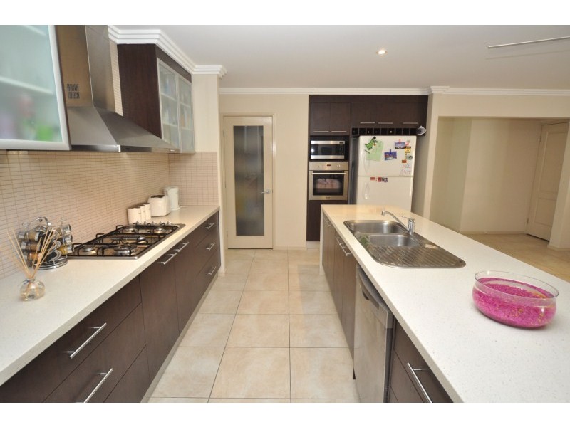 22 Southaven Drive, Helensvale QLD 4212