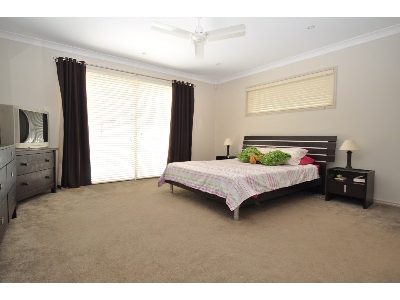 22 Southaven Drive, Helensvale QLD 4212