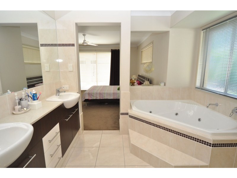 22 Southaven Drive, Helensvale QLD 4212