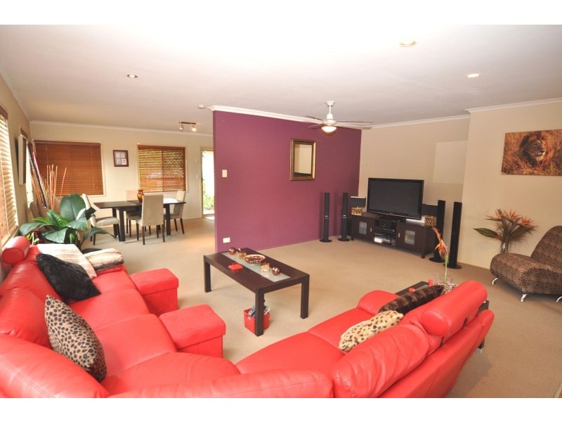 24 Bluegum Avenue, Hollywell QLD 4216