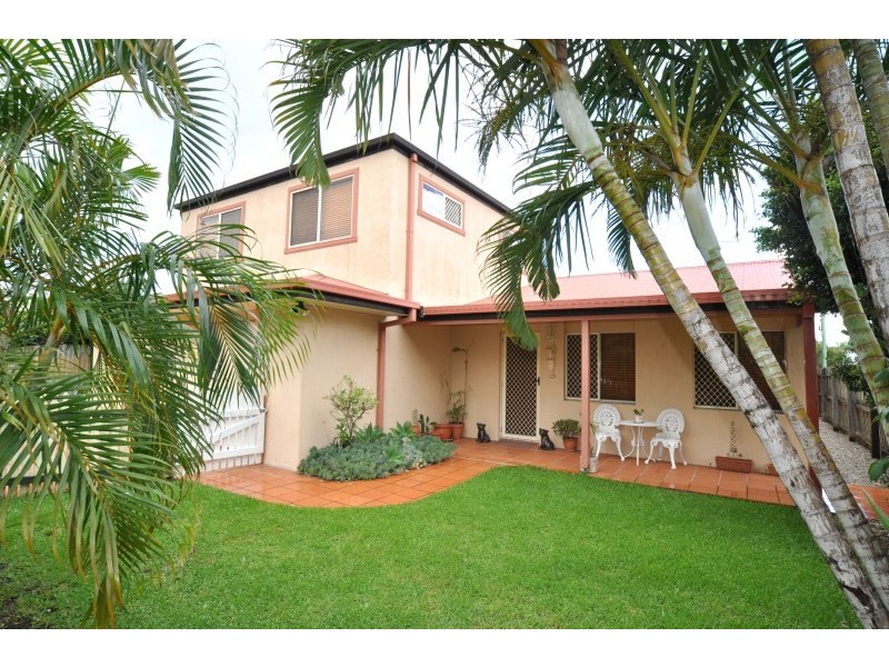 24 Bluegum Avenue, Hollywell QLD 4216