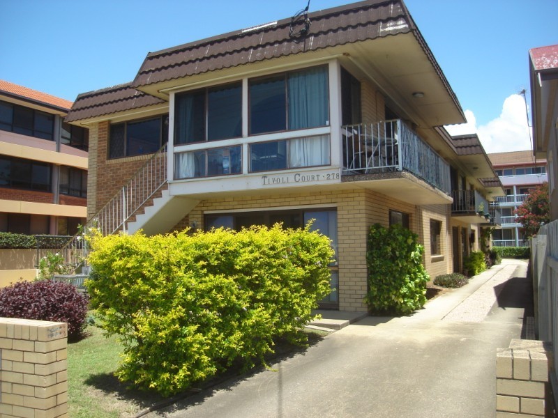 2/278 Marine Parade, Labrador QLD 4215