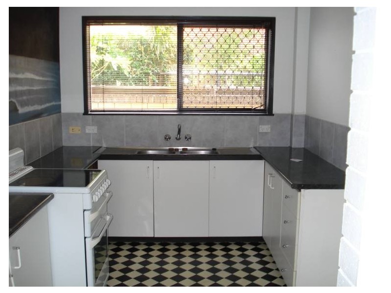 2/278 Marine Parade, Labrador QLD 4215