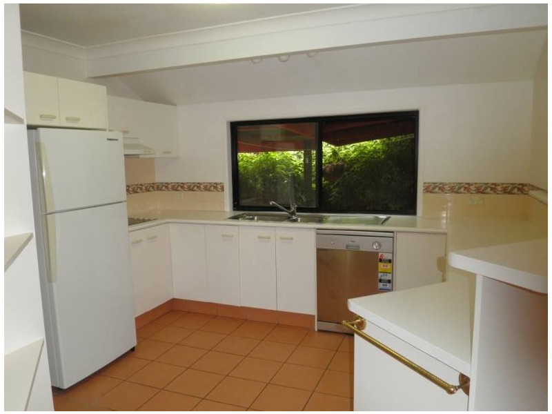 14 Avon Street, Pacific Pines QLD 4211