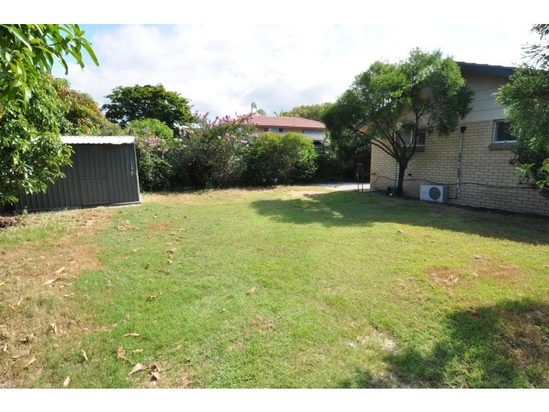 1 Mulkarra Street, Biggera Waters QLD 4216