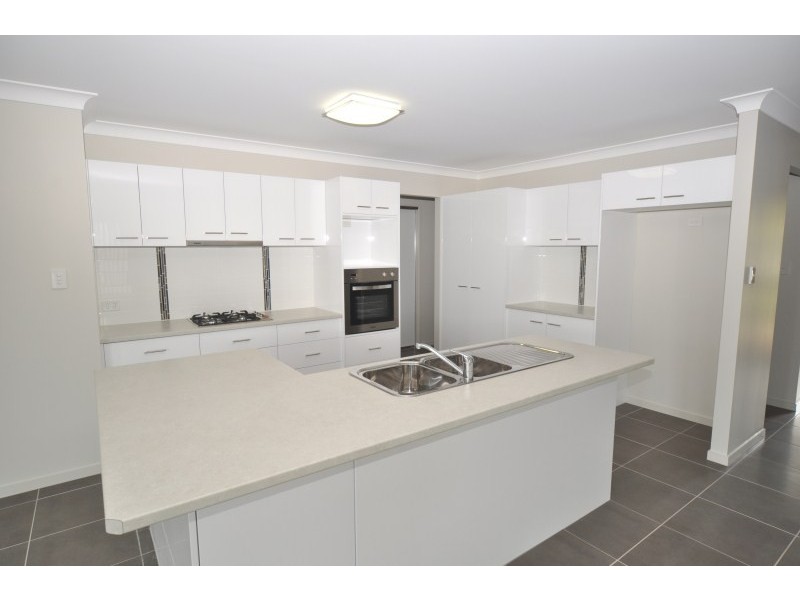 65 Diamantina Circuit, Pacific Pines QLD 4211
