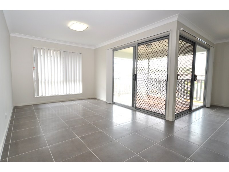 65 Diamantina Circuit, Pacific Pines QLD 4211
