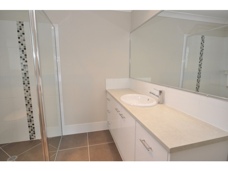 65 Diamantina Circuit, Pacific Pines QLD 4211