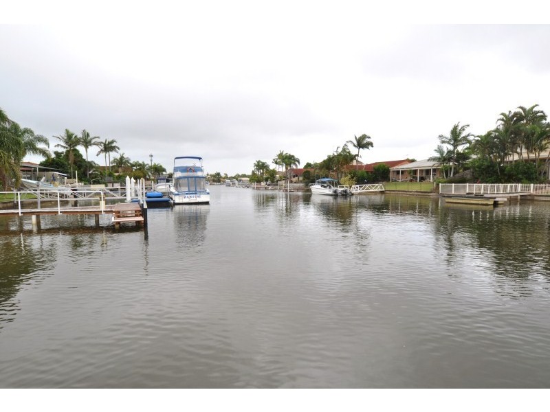 62 Oxley Drive, Paradise Point QLD 4216