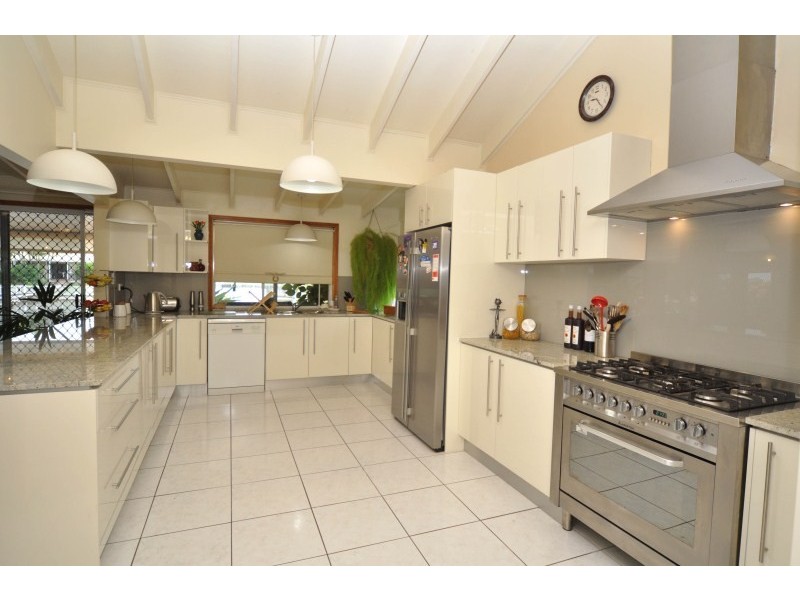 62 Oxley Drive, Paradise Point QLD 4216
