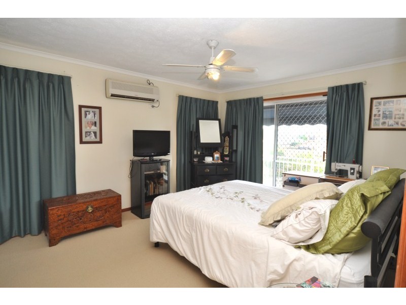 62 Oxley Drive, Paradise Point QLD 4216