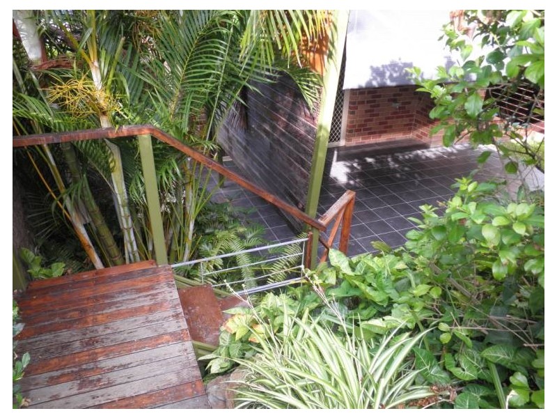 2/119 Greenacre Drive, Parkwood QLD 4214