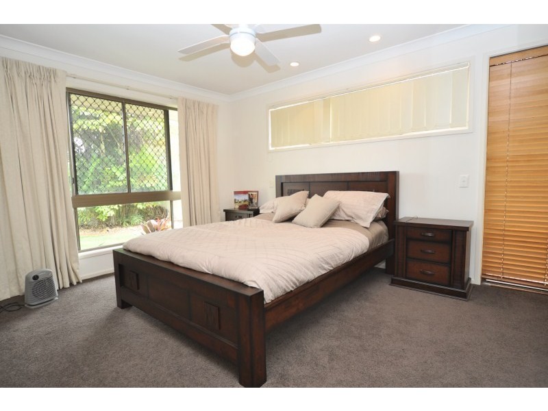 42 Columbus Drive, Hollywell QLD 4216