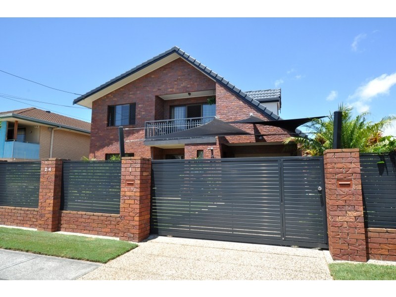 1/24 Howard Street, Runaway Bay QLD 4216