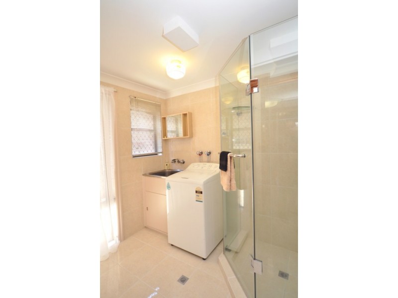 1/24 Howard Street, Runaway Bay QLD 4216