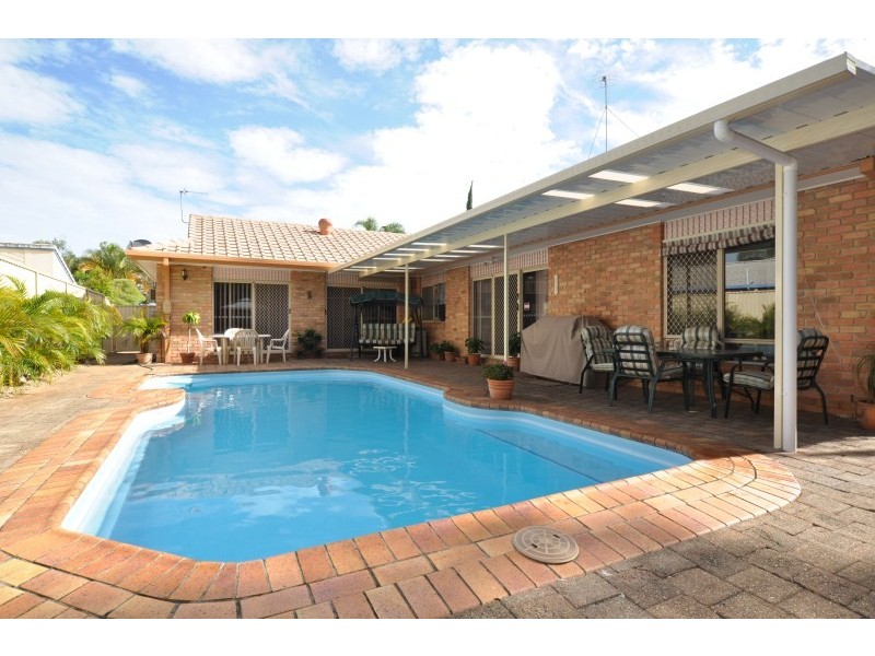 121 Lae Drive, Runaway Bay QLD 4216