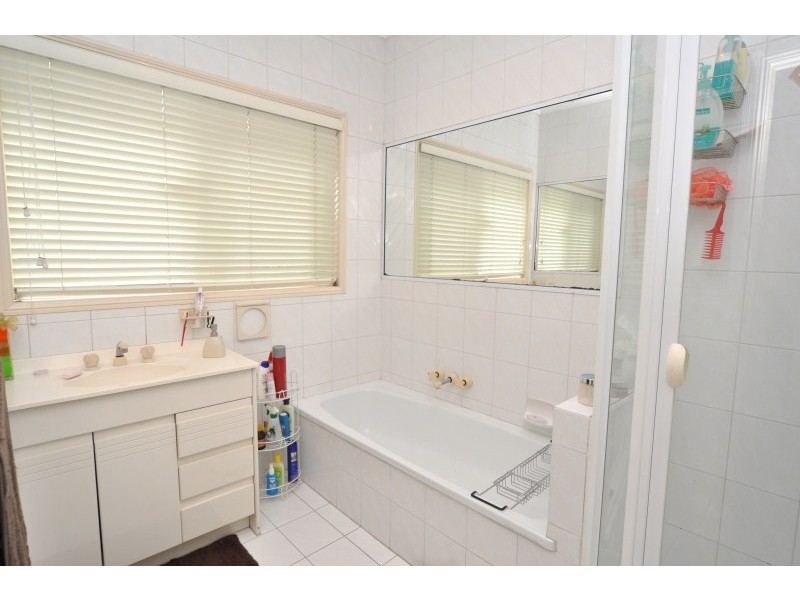 121 Lae Drive, Runaway Bay QLD 4216