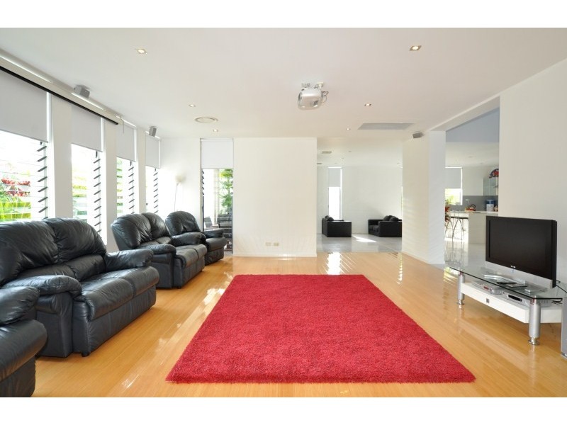 154 Lae Drive, Coombabah QLD 4216