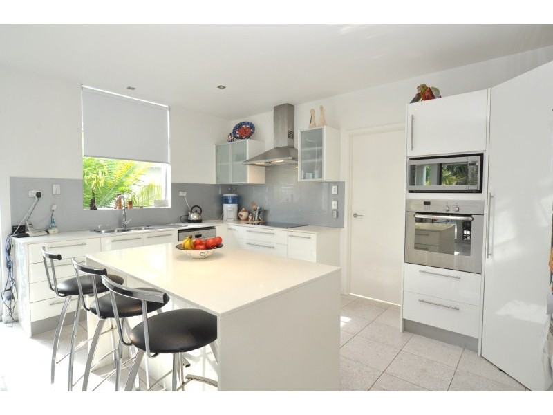 154 Lae Drive, Coombabah QLD 4216