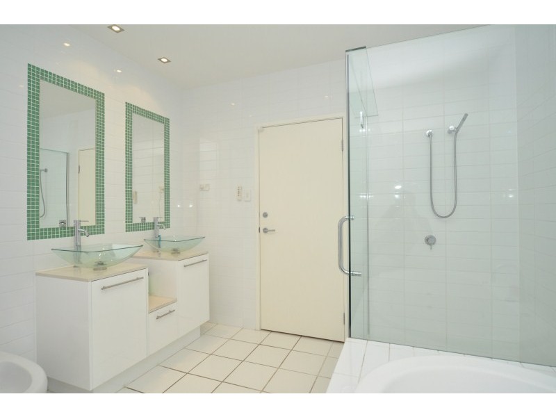 154 Lae Drive, Coombabah QLD 4216