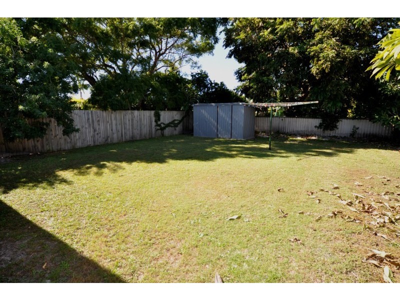 33 Deagon Drive, Runaway Bay QLD 4216