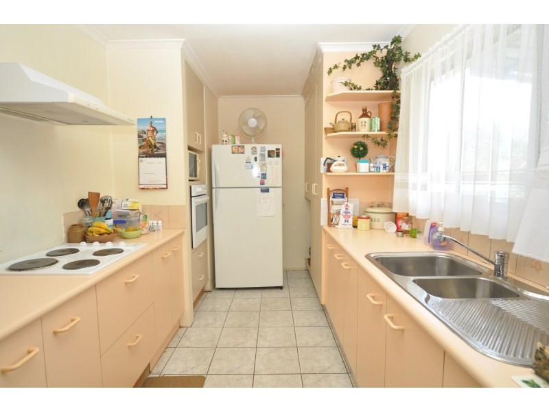 318 Oxley Drive, Coombabah QLD 4216