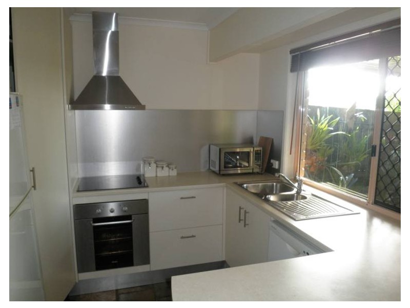 8/14 Fonda Place, Oxenford QLD 4210