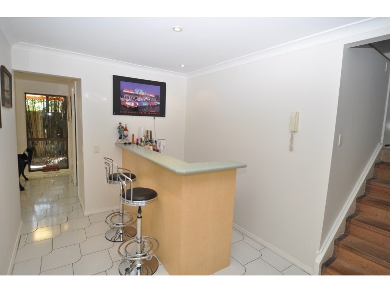 13 Matthew Flinders Drive, Paradise Point QLD 4216