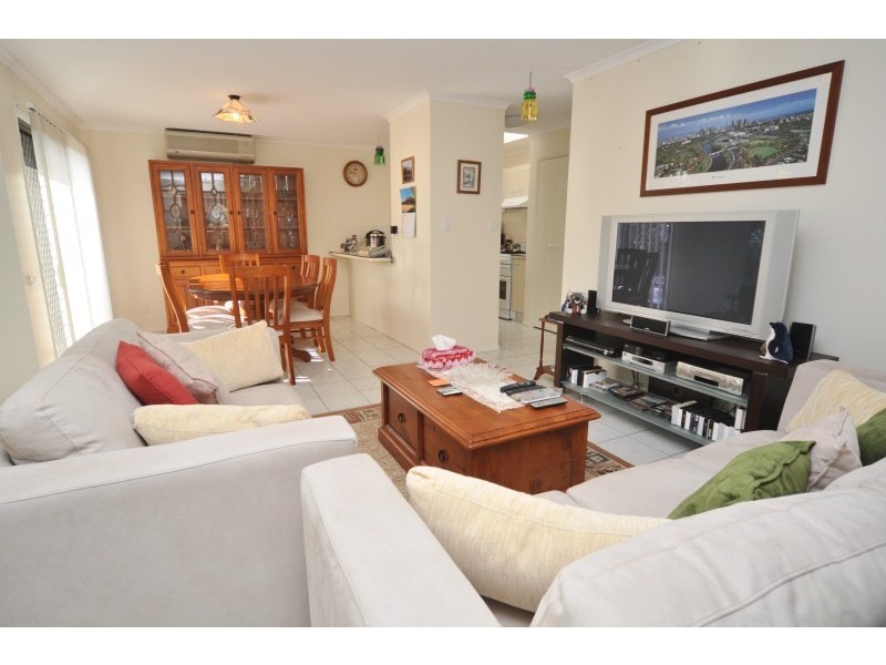 5/18 Maiala Close, Paradise Point QLD 4216