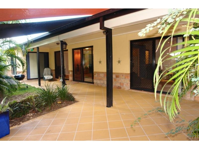 25 Adaminaby Drive, Helensvale QLD 4212