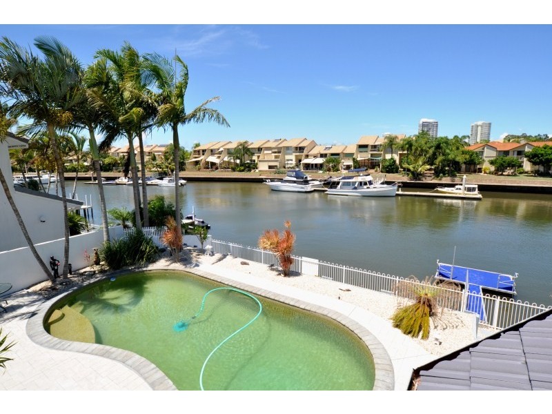 28 Sundance Way, Runaway Bay QLD 4216