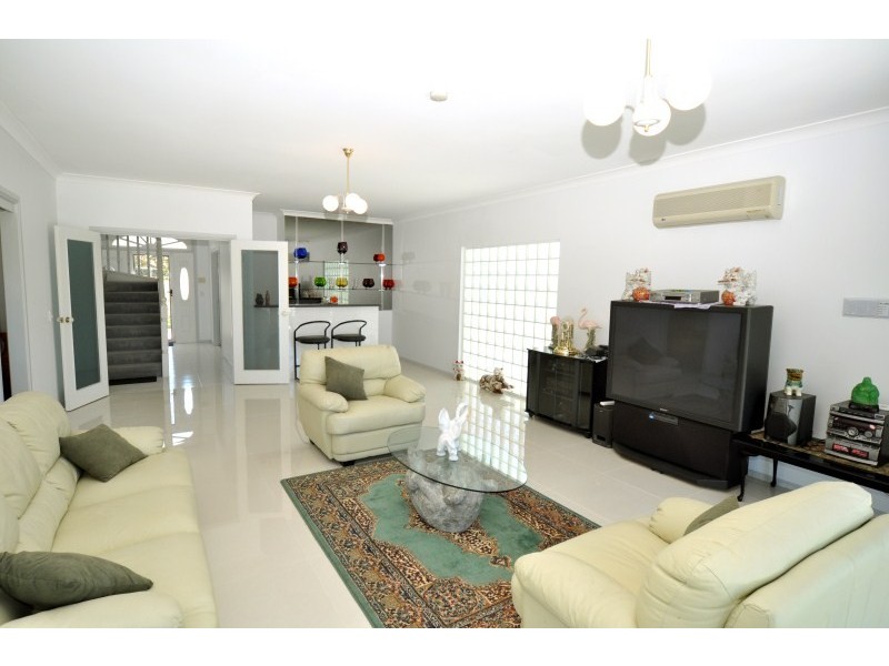 28 Sundance Way, Runaway Bay QLD 4216