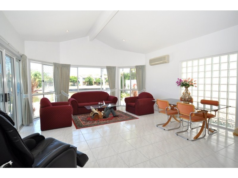 28 Sundance Way, Runaway Bay QLD 4216