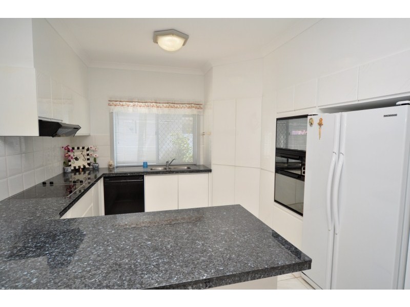 28 Sundance Way, Runaway Bay QLD 4216