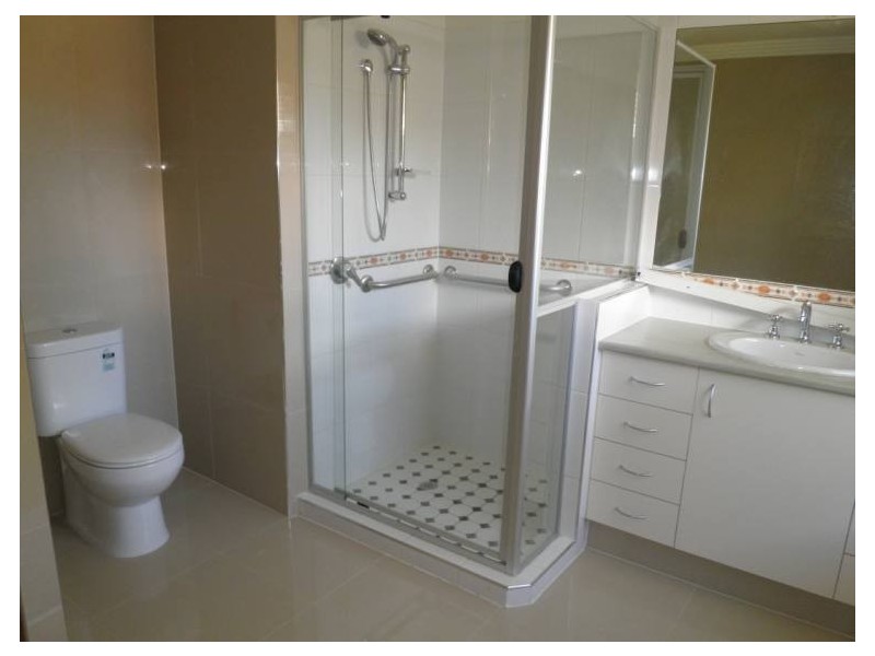 13A Clifton Street, Biggera Waters QLD 4216