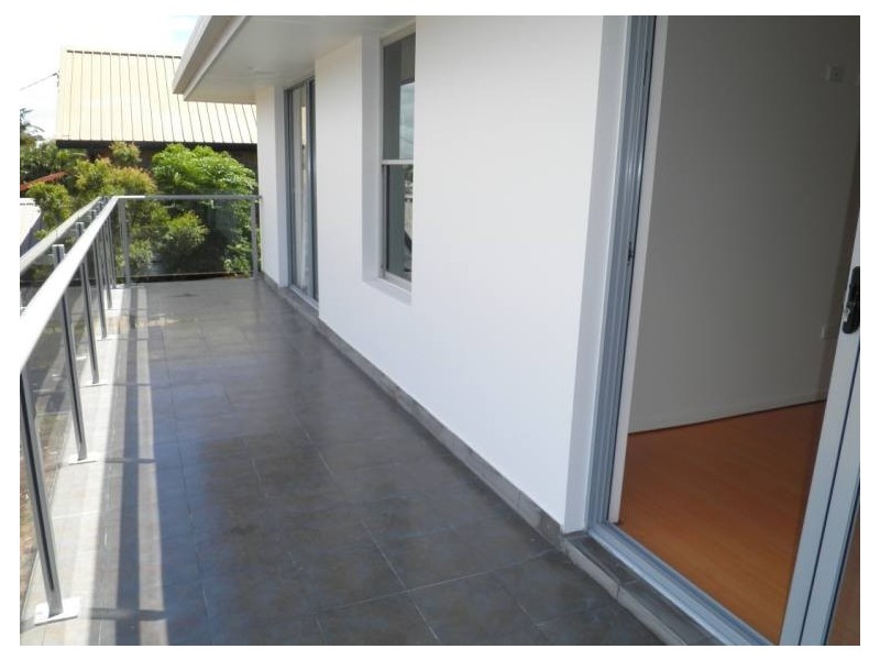 13A Clifton Street, Biggera Waters QLD 4216