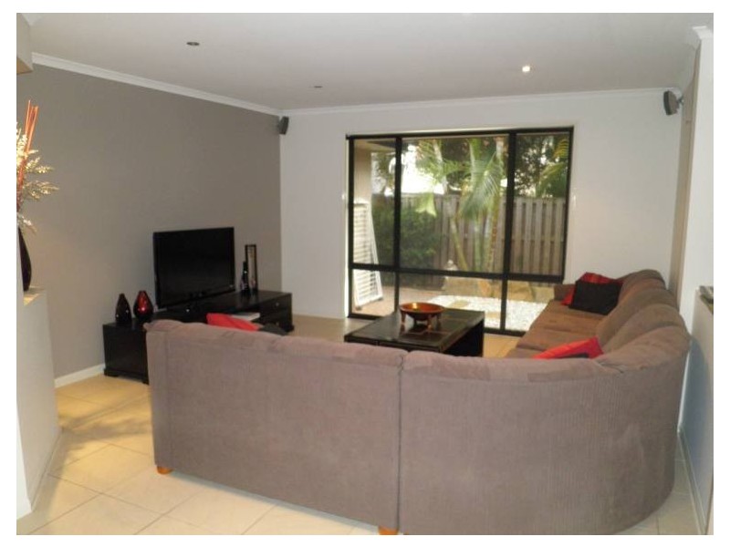 4 Broxbourne Place, Oxenford QLD 4210